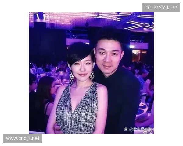 管晨辰居然开起超跑了？这生活跟他球场形象差太远了吧！